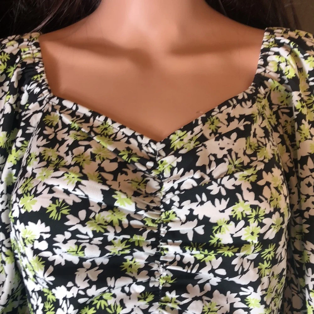 Vero Moda Floral print dress. Size M - Picture 3 of 5